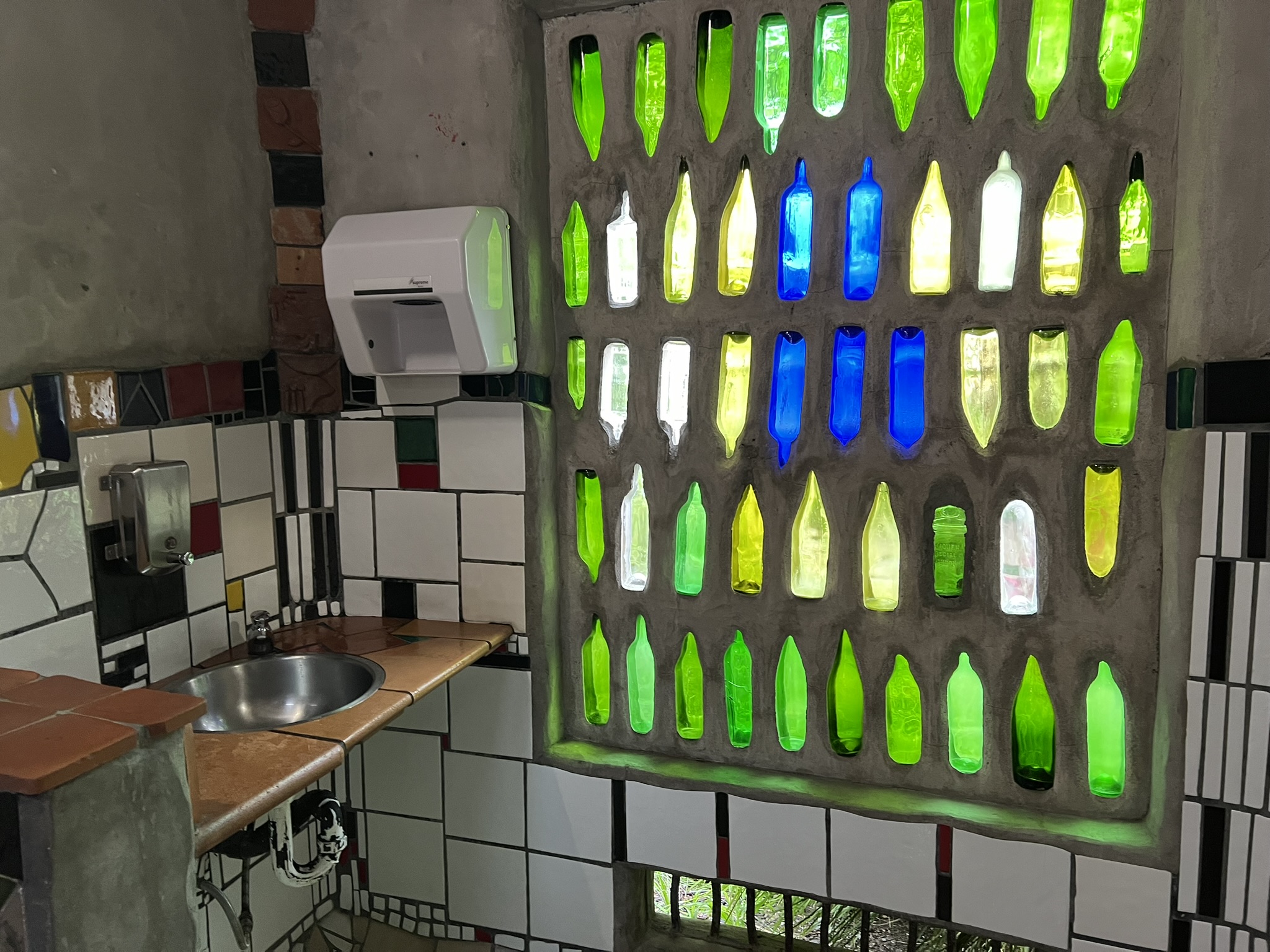 Nya Zeeland Kawakawa Hundertwasswer